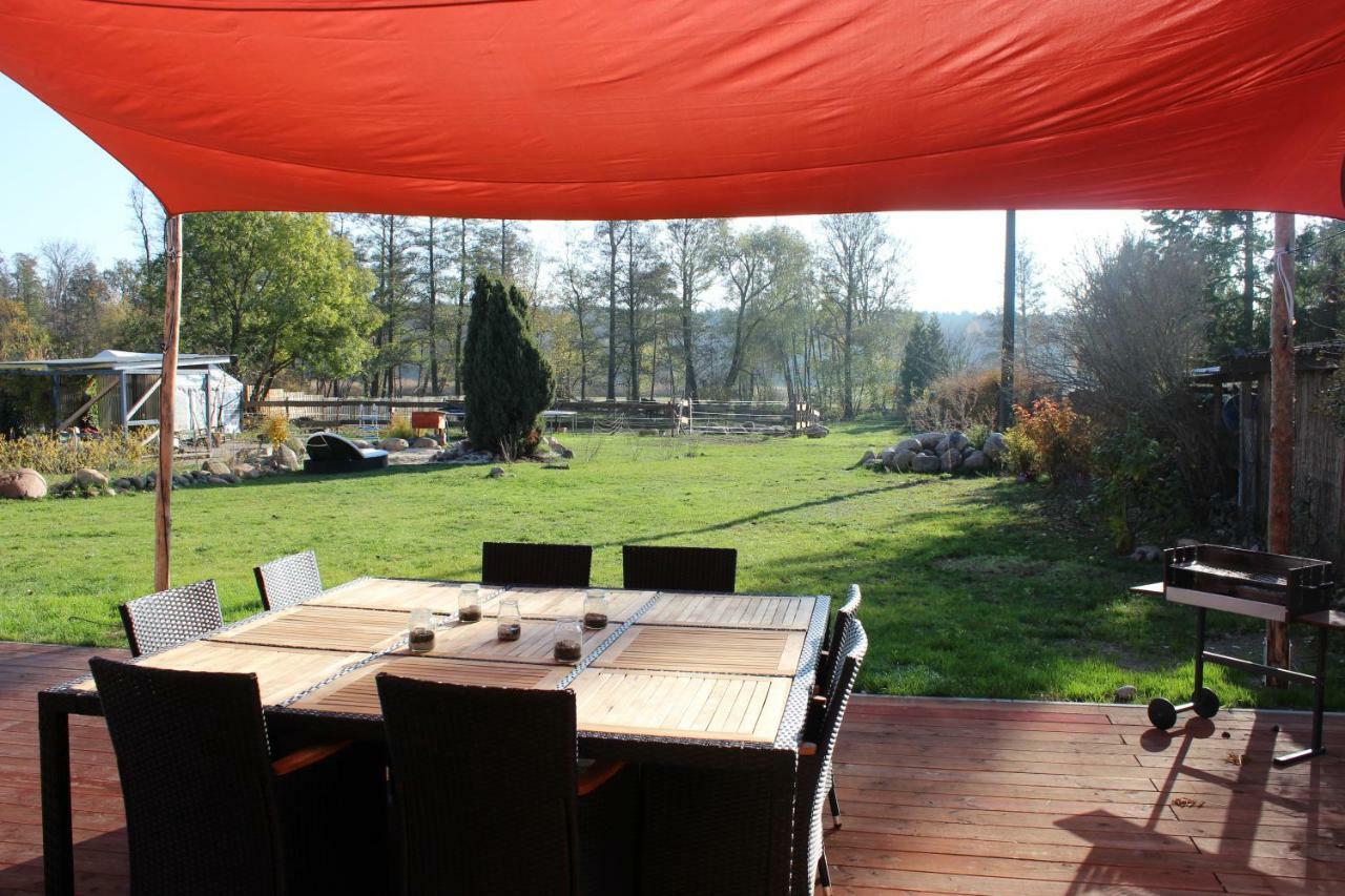 Kuckunniwi Tipidorf Hotel Tauche Kültér fotó